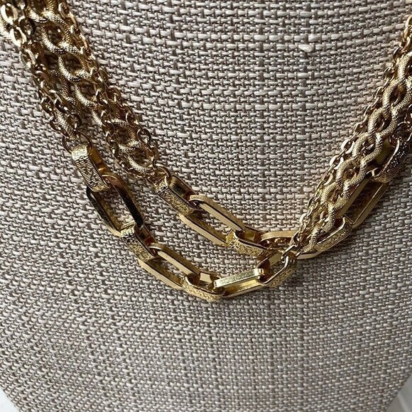 Gold Tone Chain Multi textures Necklace - Picture 4 of 6